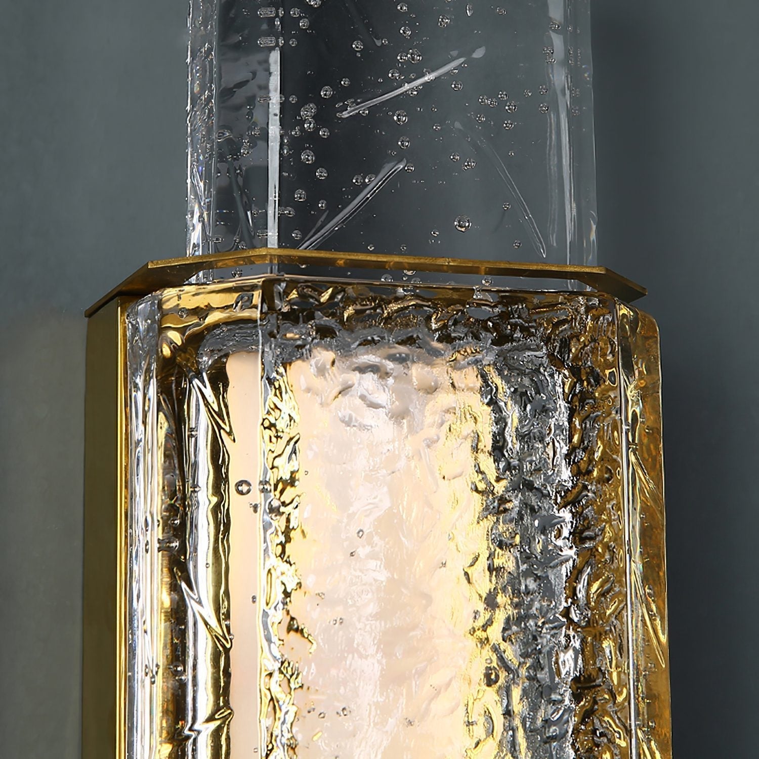 modern-bubble-glass-wall-sconce-with-gold-finish-integrated-led-indoor-lighting