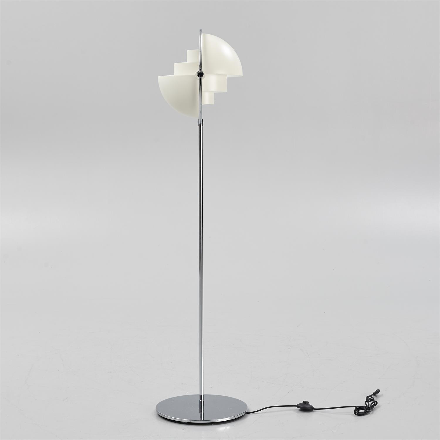 mid-century-modern-deformed-ball-floor-lamp-with-adjustable-spherical-shade