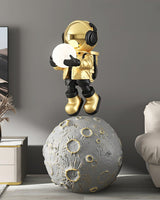 Modern Astronaut Diver LED Floor Lamp with Built-in Battery for Creative Space Theme Decor