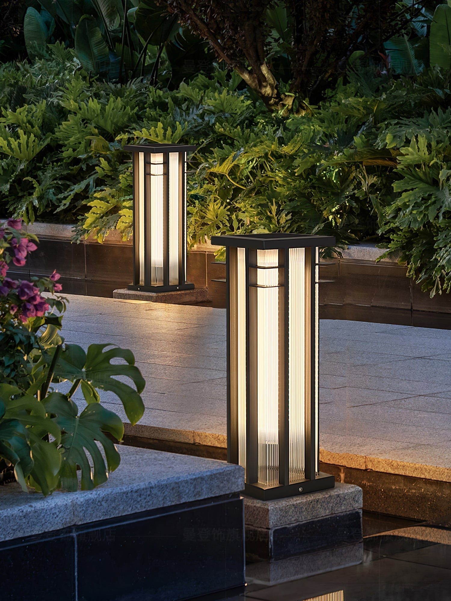 Modern Stainless Steel LED Post Light Waterproof Outdoor Garden Path Column Lamp