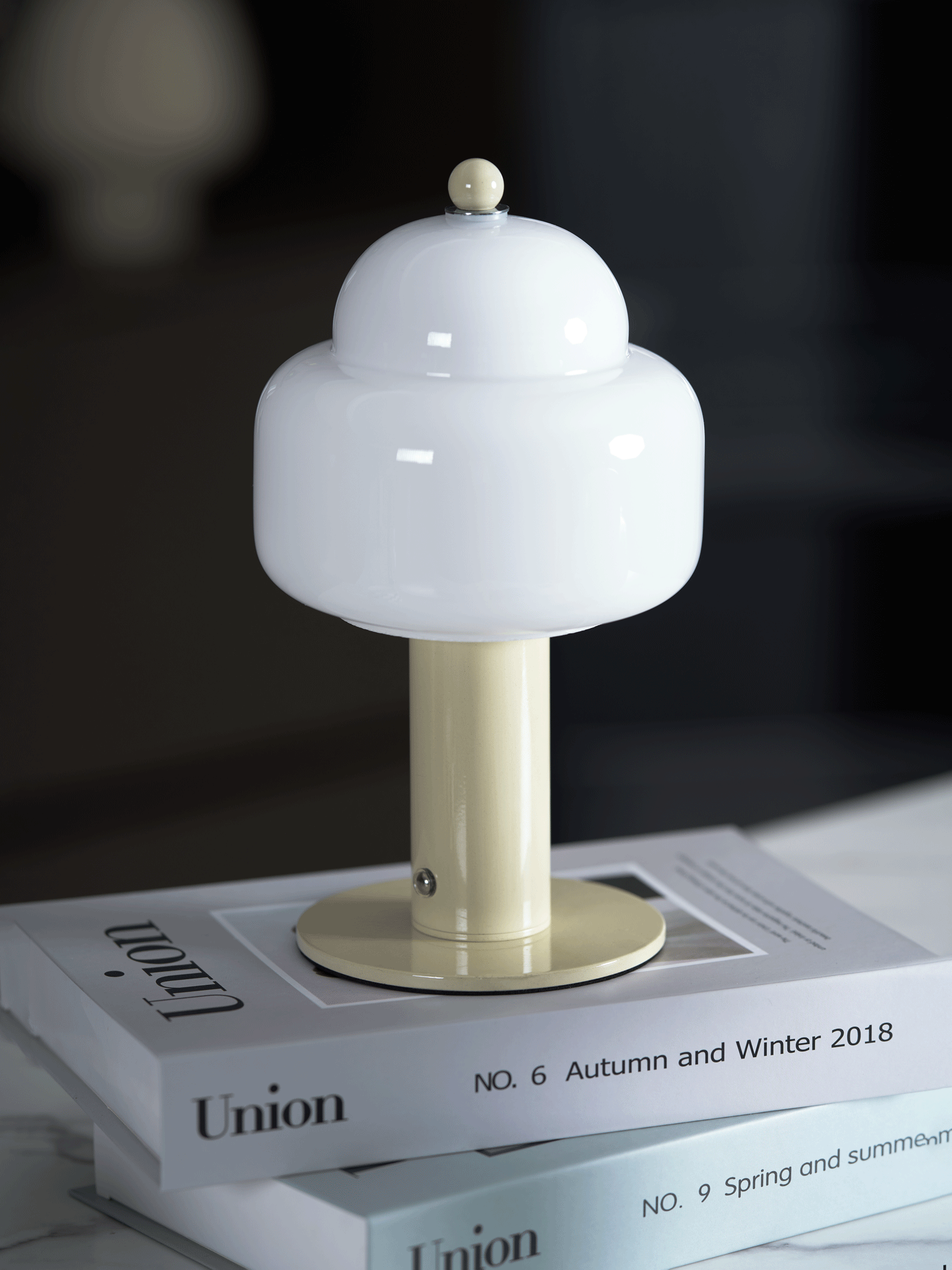 modern-drome-sculptural-glass-led-table-lamp-with-touch-switch-for-bedside-decor