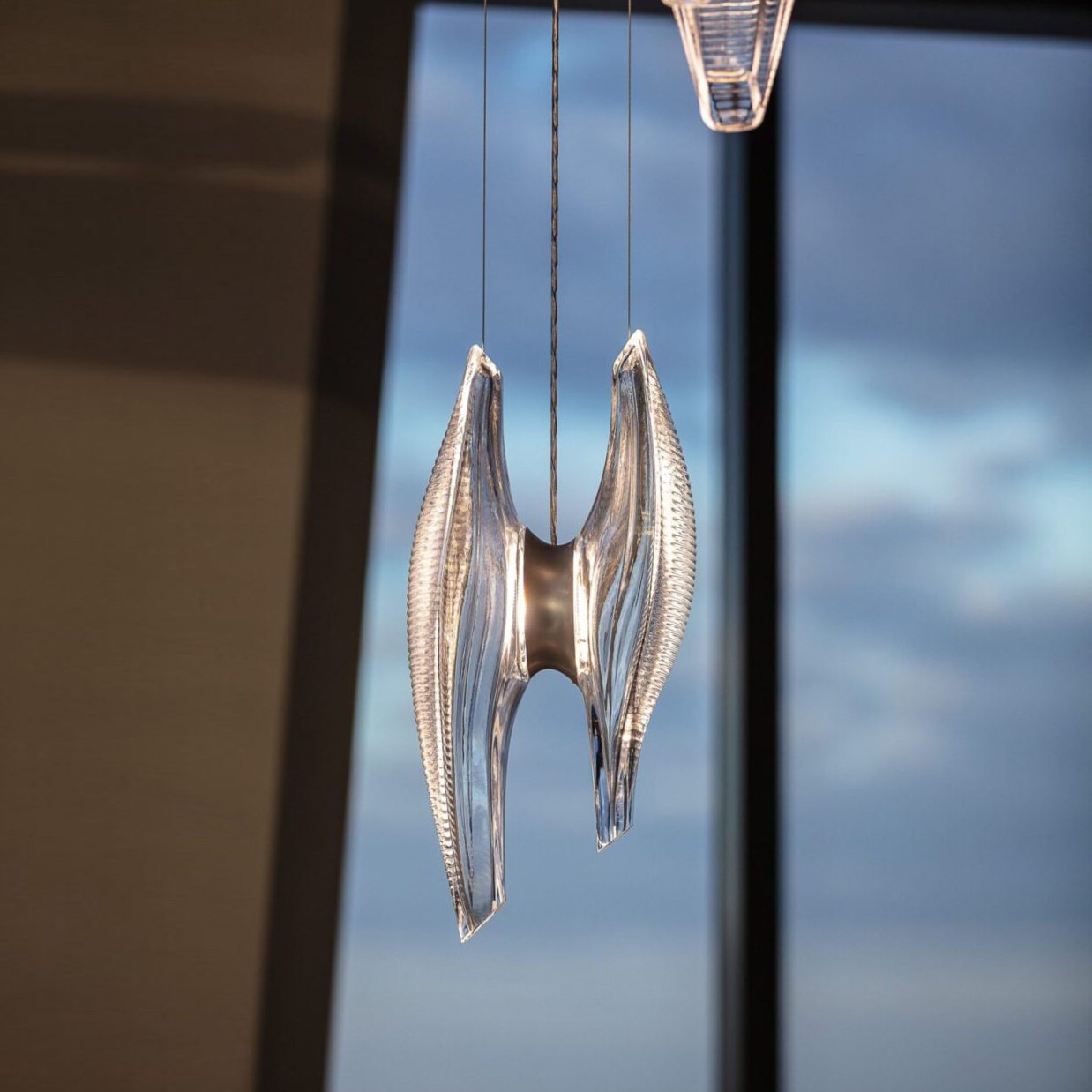 modern-asymmetrical-crystal-glass-pendant-light-for-luxury-kitchen-island-and-dining-areas