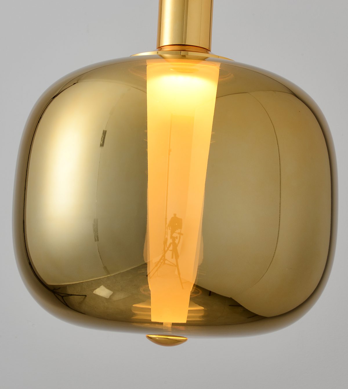 modern-dusk-dawn-blown-glass-led-pendant-light-with-geometric-conic-base