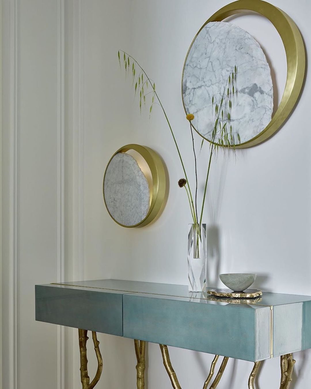 modern-marble-eclipse-wall-sconce-golden-metal-circular-light-for-luxury-home-interior-and-hallway-decor
