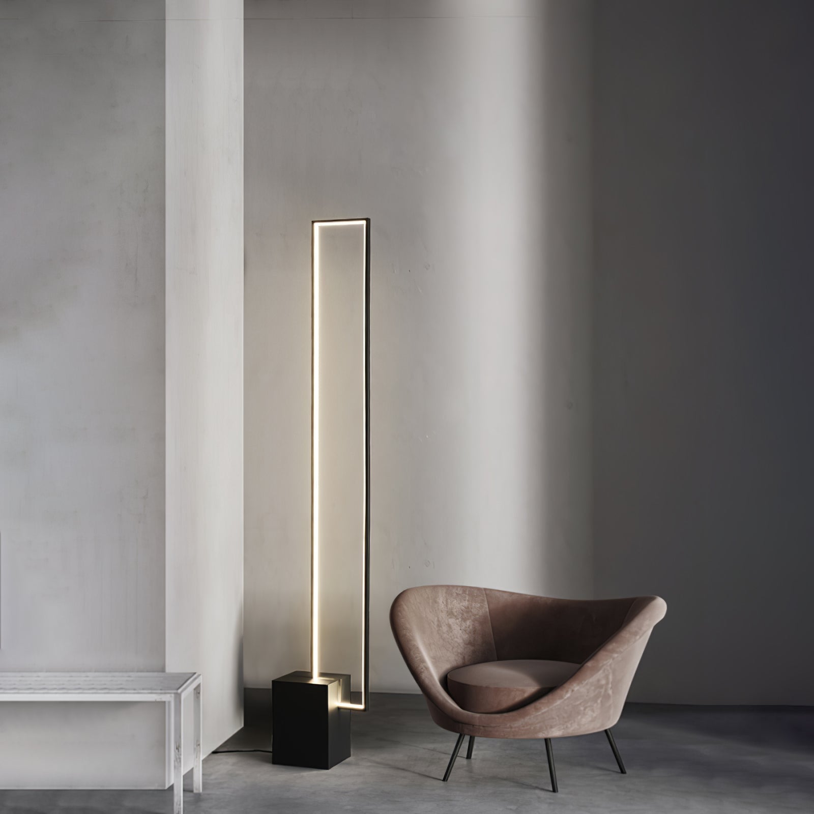 Minimalist Linear LED Standing Floor Lamp for Modern Living Room and Bedroom Reading