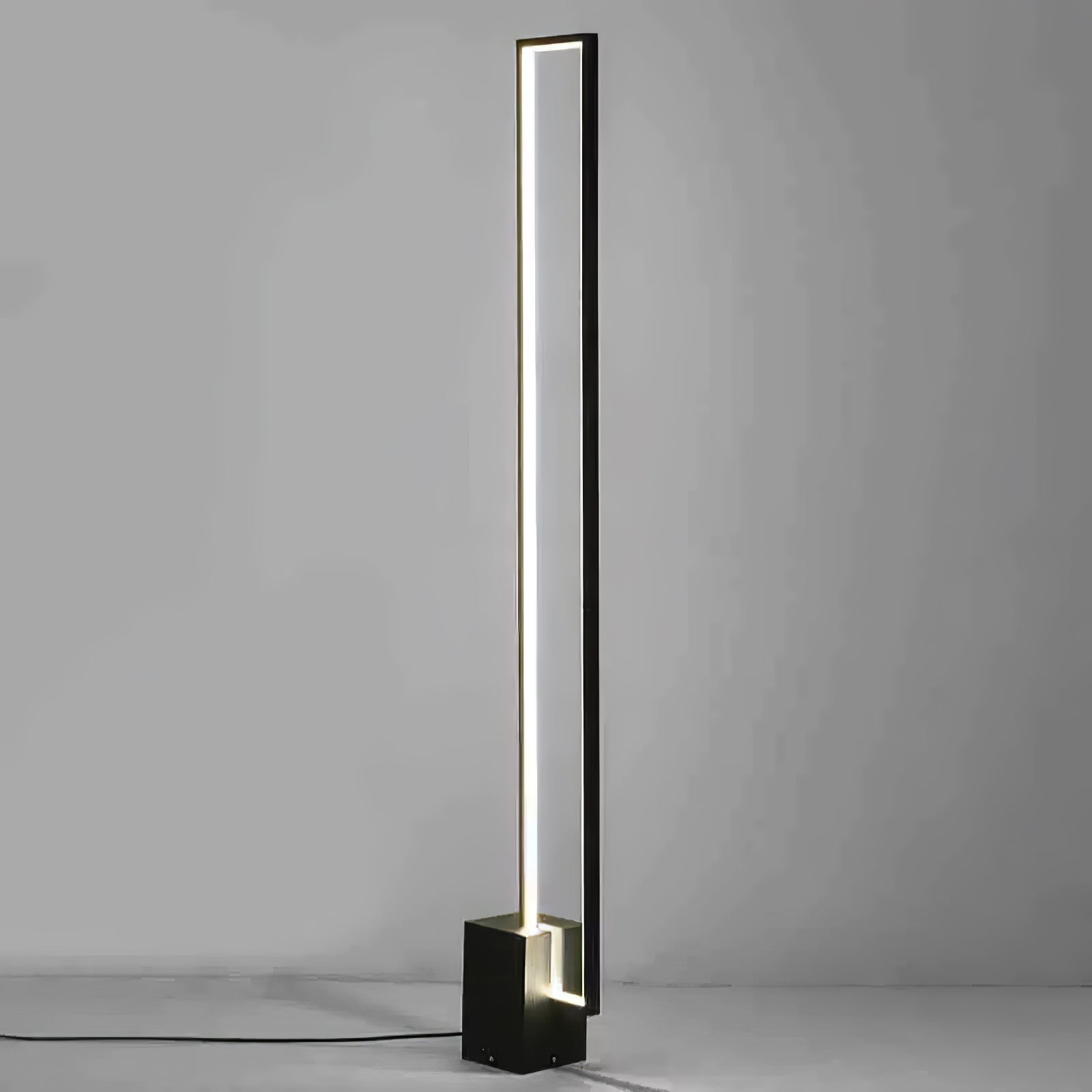 Minimalist Linear LED Standing Floor Lamp for Modern Living Room and Bedroom Reading