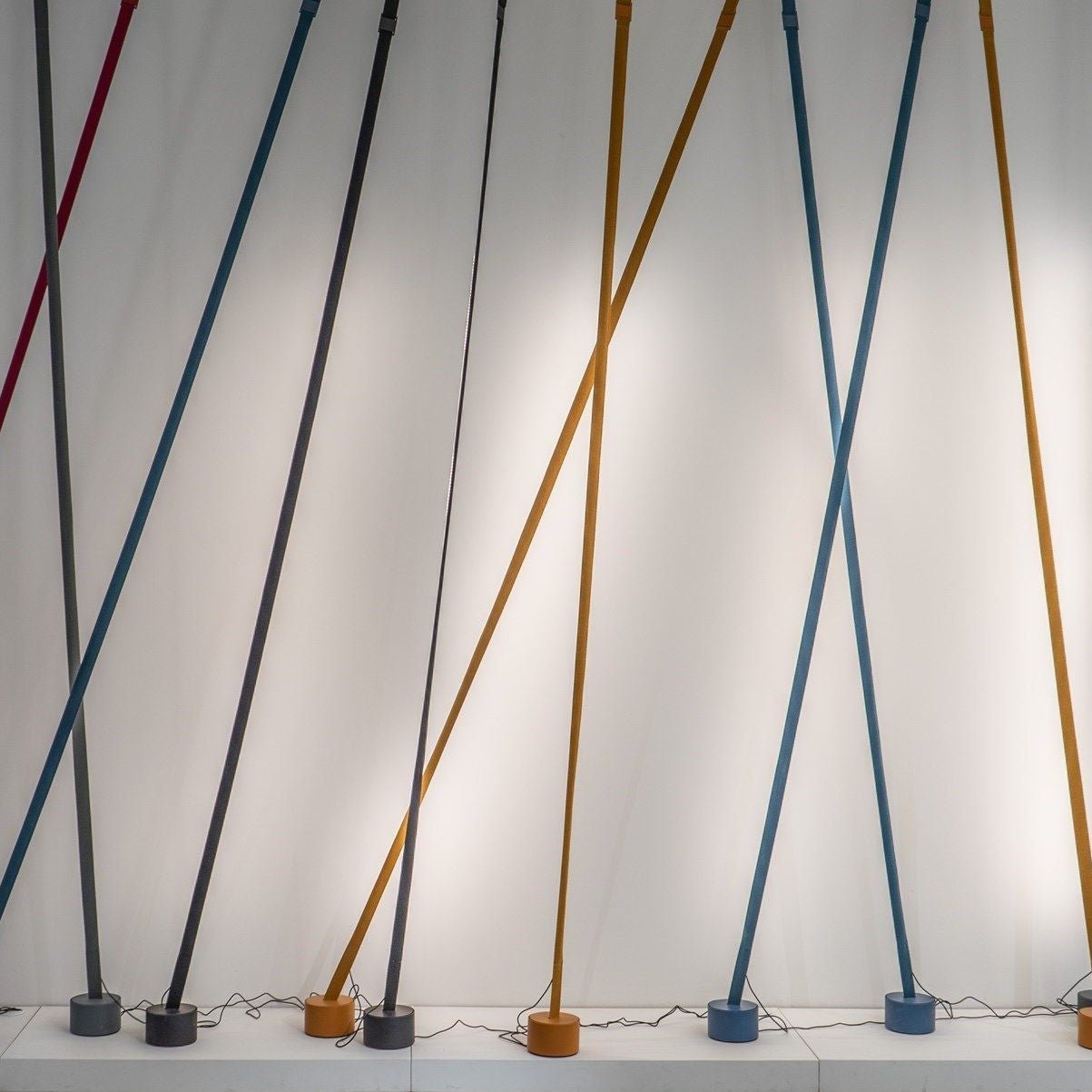 Modern Flexible Textile Floor to Ceiling LED Lamp Tension Based Adjustable Strip Lighting