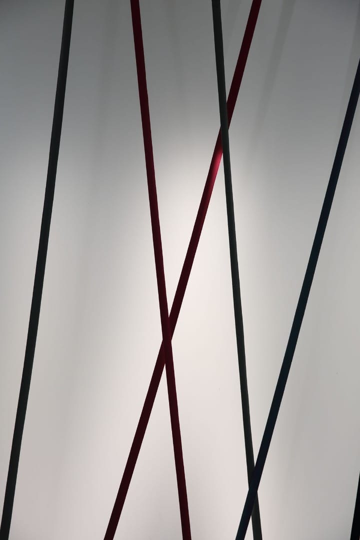 Modern Flexible Textile Floor to Ceiling LED Lamp Tension Based Adjustable Strip Lighting