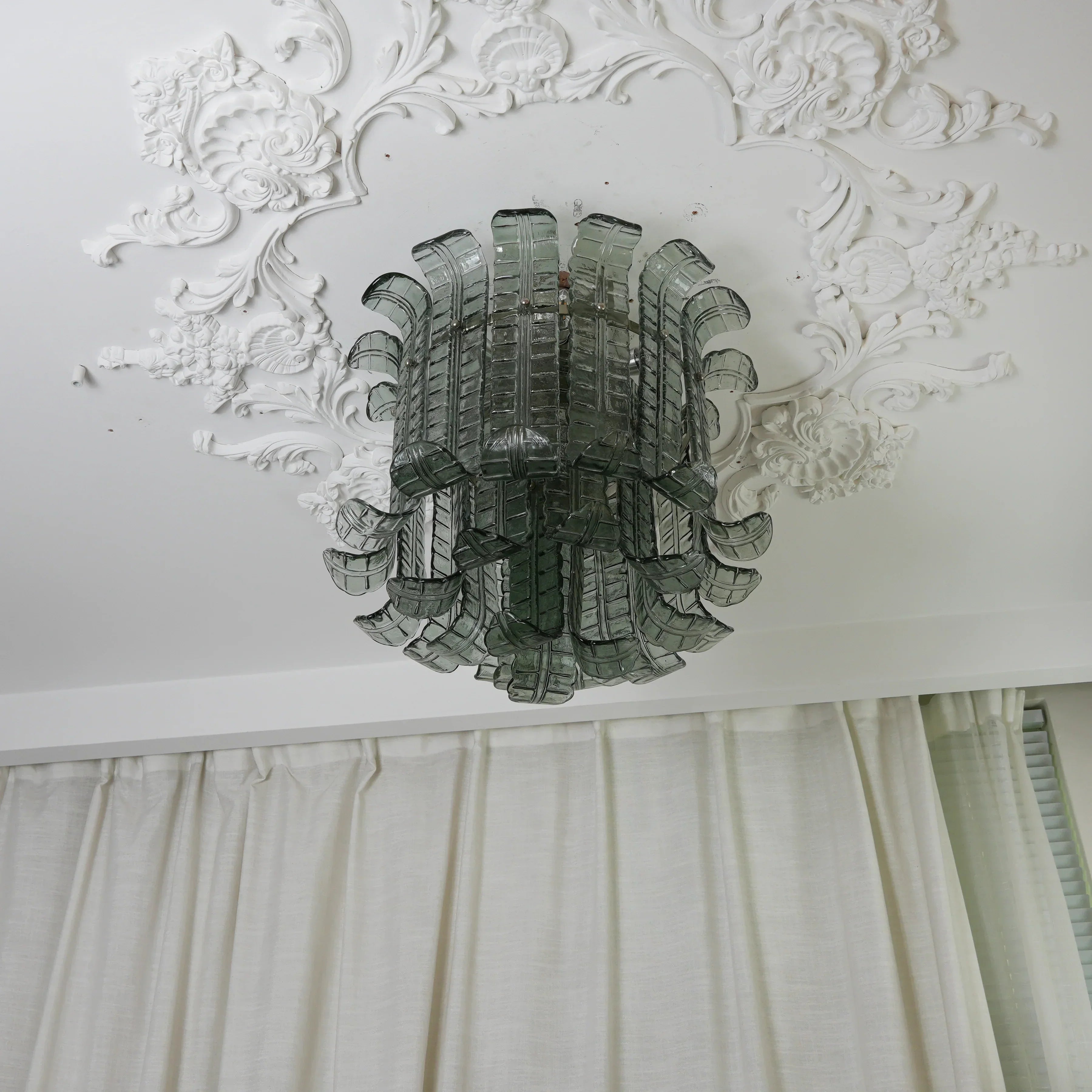 handcrafted-green-murano-leaf-glass-flush-mount-ceiling-lamp-for-luxury-interiors