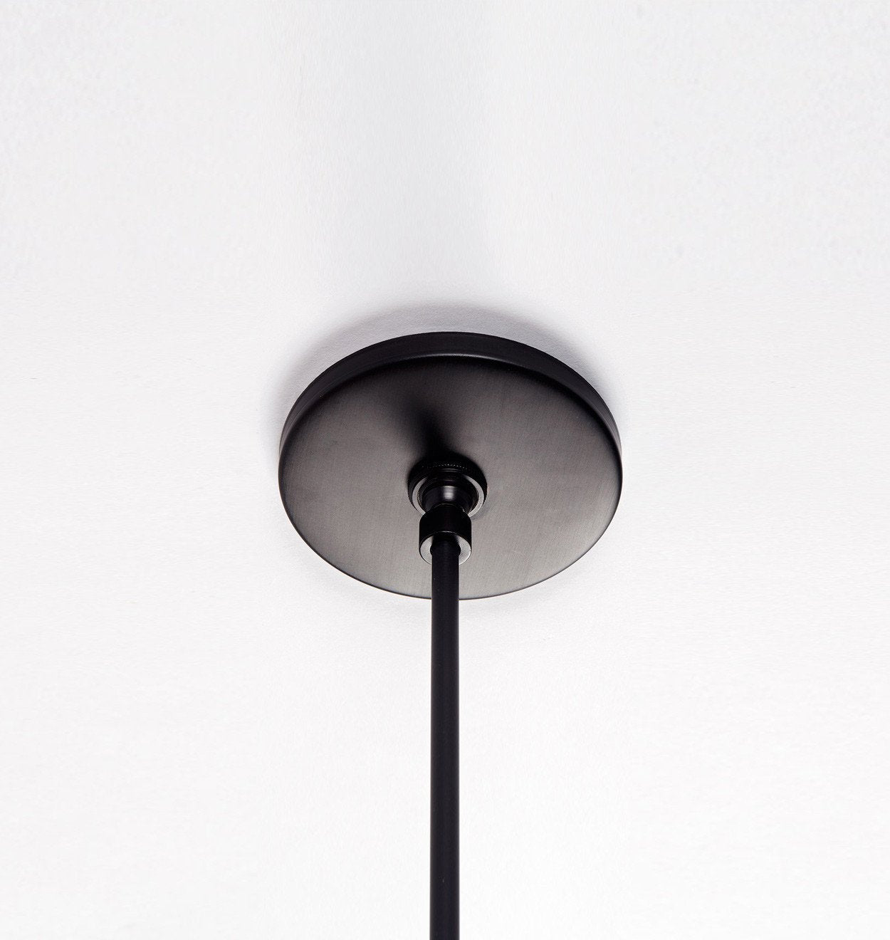 modern-minimalist-cylindrical-endless-led-pendant-light-for-dining-room-and-office