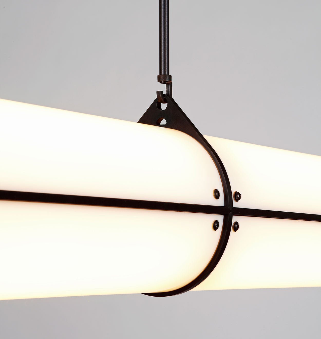 modern-minimalist-cylindrical-endless-led-pendant-light-for-dining-room-and-office