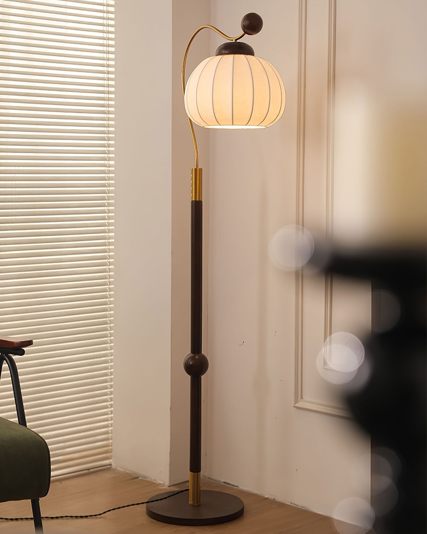eryn-elegant-silk-pumpkin-floor-lamp-with-solid-ash-wood-stand