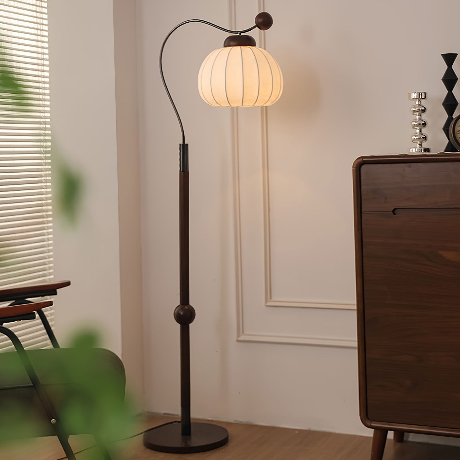 eryn-elegant-silk-pumpkin-floor-lamp-with-solid-ash-wood-stand