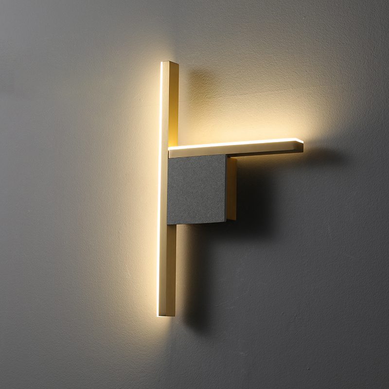 modern-essence-brass-and-acrylic-wall-sconce-integrated-led-lighting-for-elegant-interiors