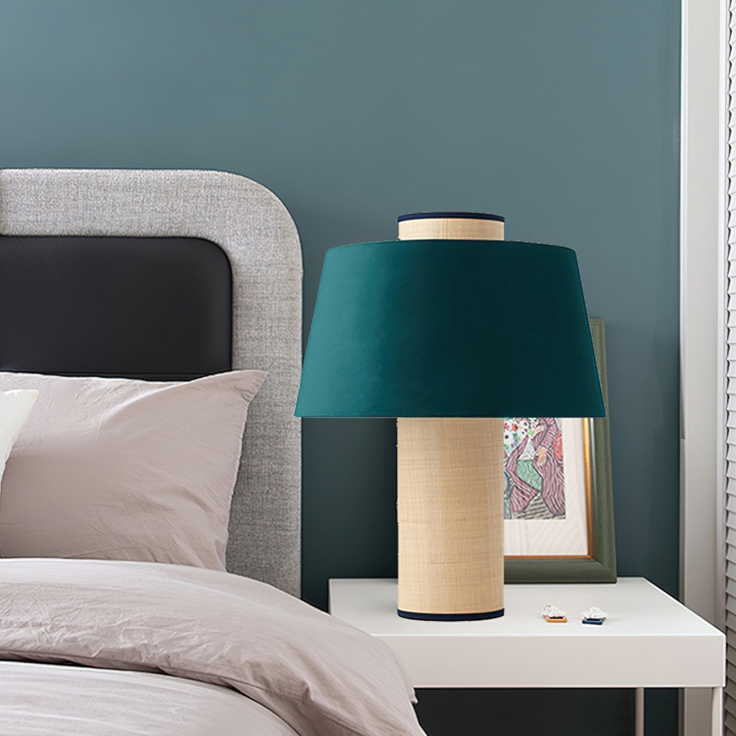 modern-fabric-drum-column-table-lamp-for-bedroom-and-living-room-lighting