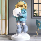 Astronaut Resin Floor Lamp with 5D Printed Globe and Rechargeable Battery for Bedroom
