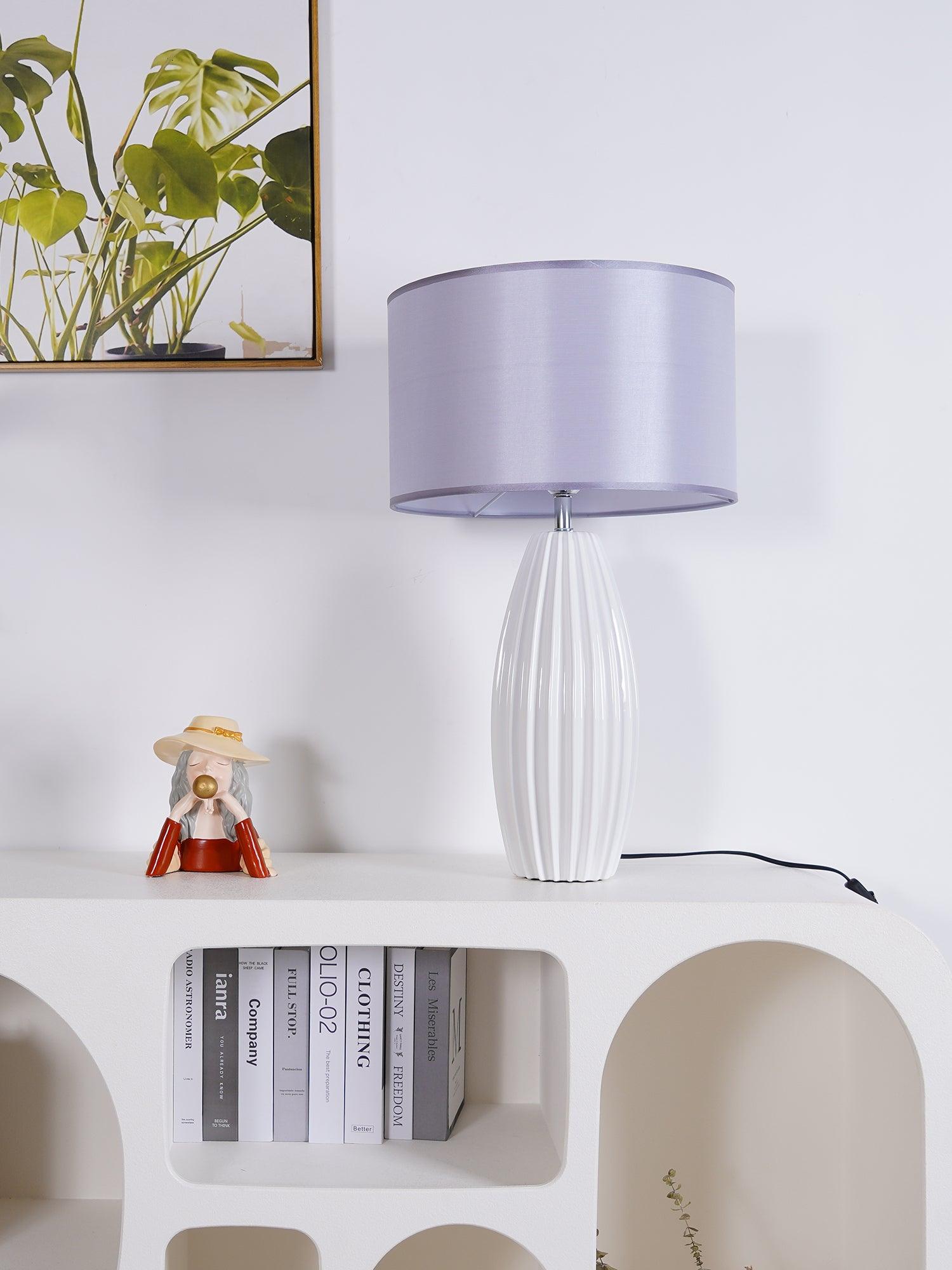 Elegant Fluted Ceramic Table Lamp with Linen Shade and Ribbed Body for Modern Nightstands