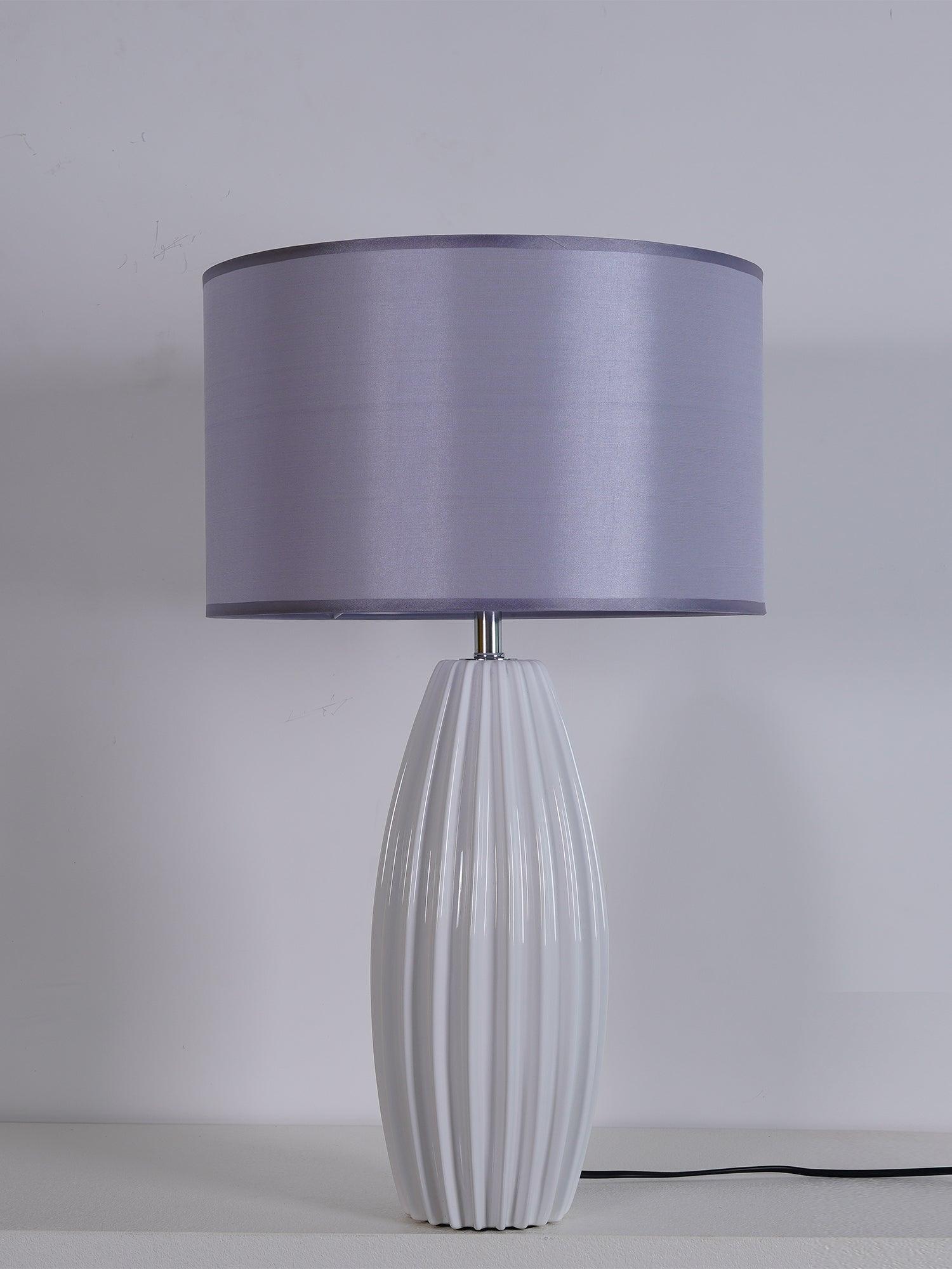 Elegant Fluted Ceramic Table Lamp with Linen Shade and Ribbed Body for Modern Nightstands