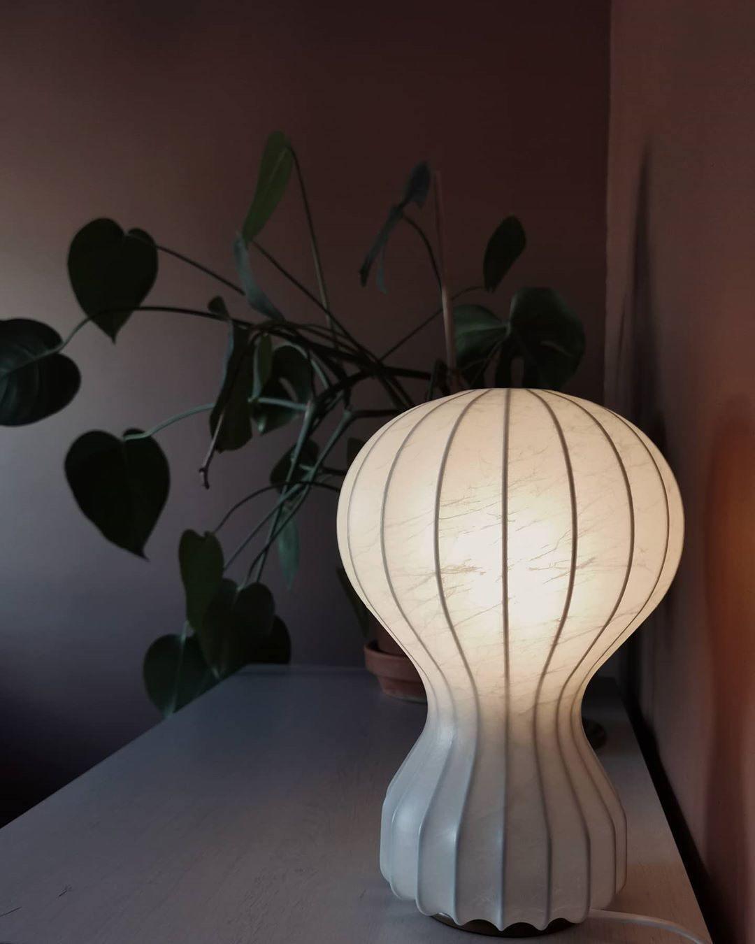 Modern Resin Cocoon Table Lamp Hot Air Balloon Style Soft Diffused Glow Bedside Lighting