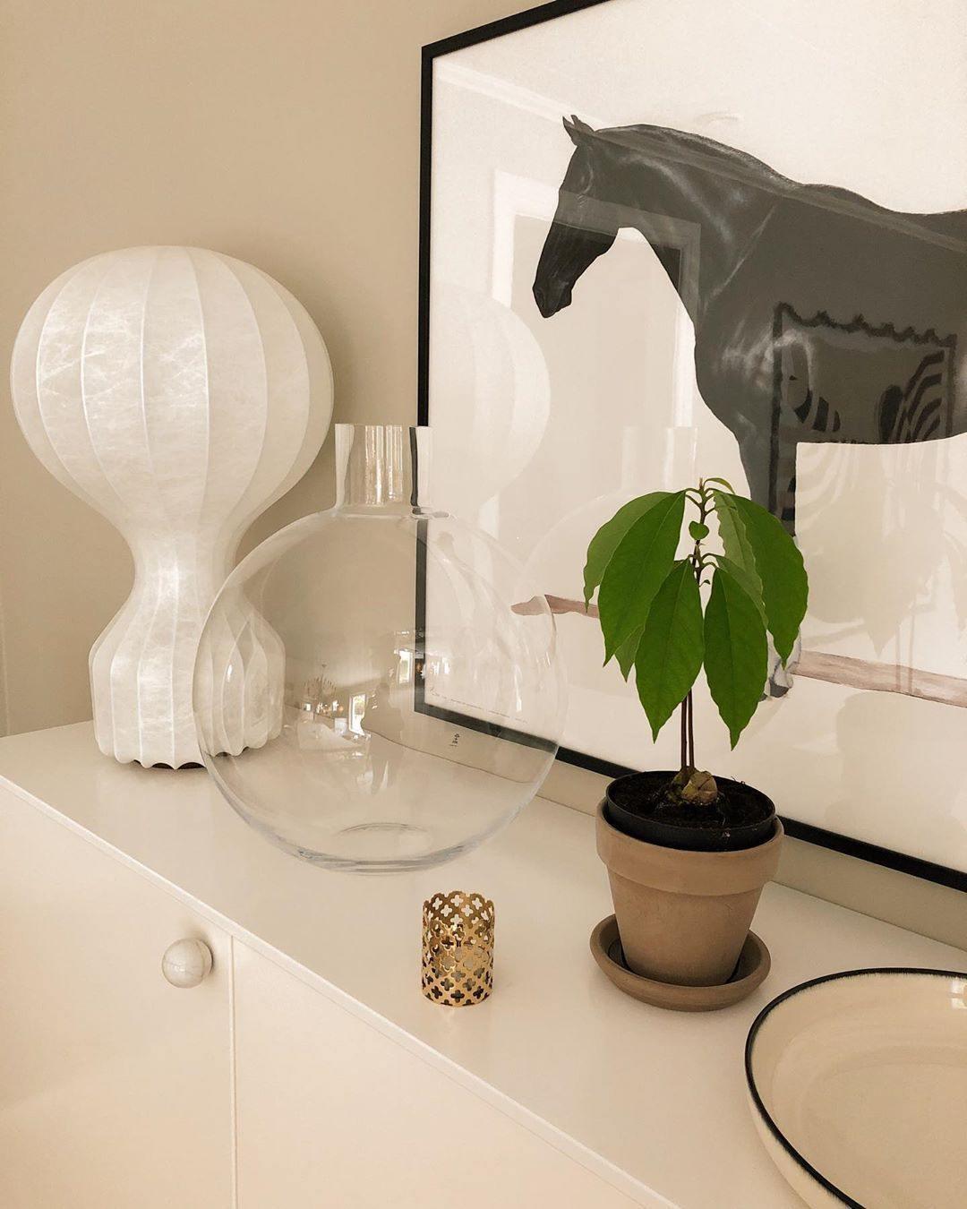Modern Resin Cocoon Table Lamp Hot Air Balloon Style Soft Diffused Glow Bedside Lighting