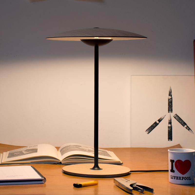 Contemporary Minimalist Woodgrain LED Table Lamp for Modern Office and Bedside