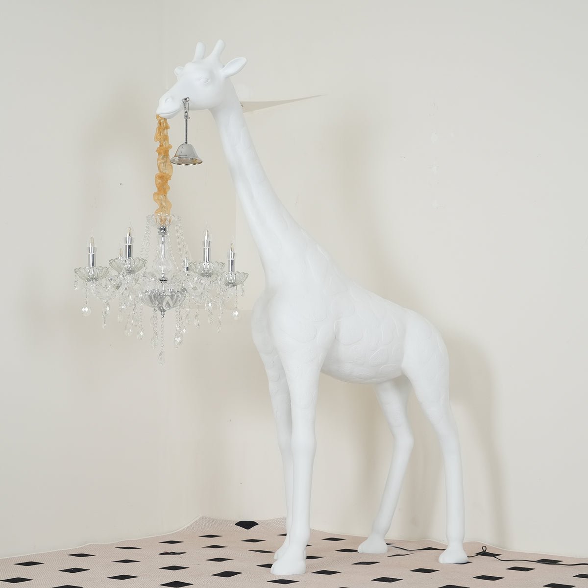 giraffe-sculpture-floor-lamp-with-crystal-chandelier-luxury-animal-floor-light