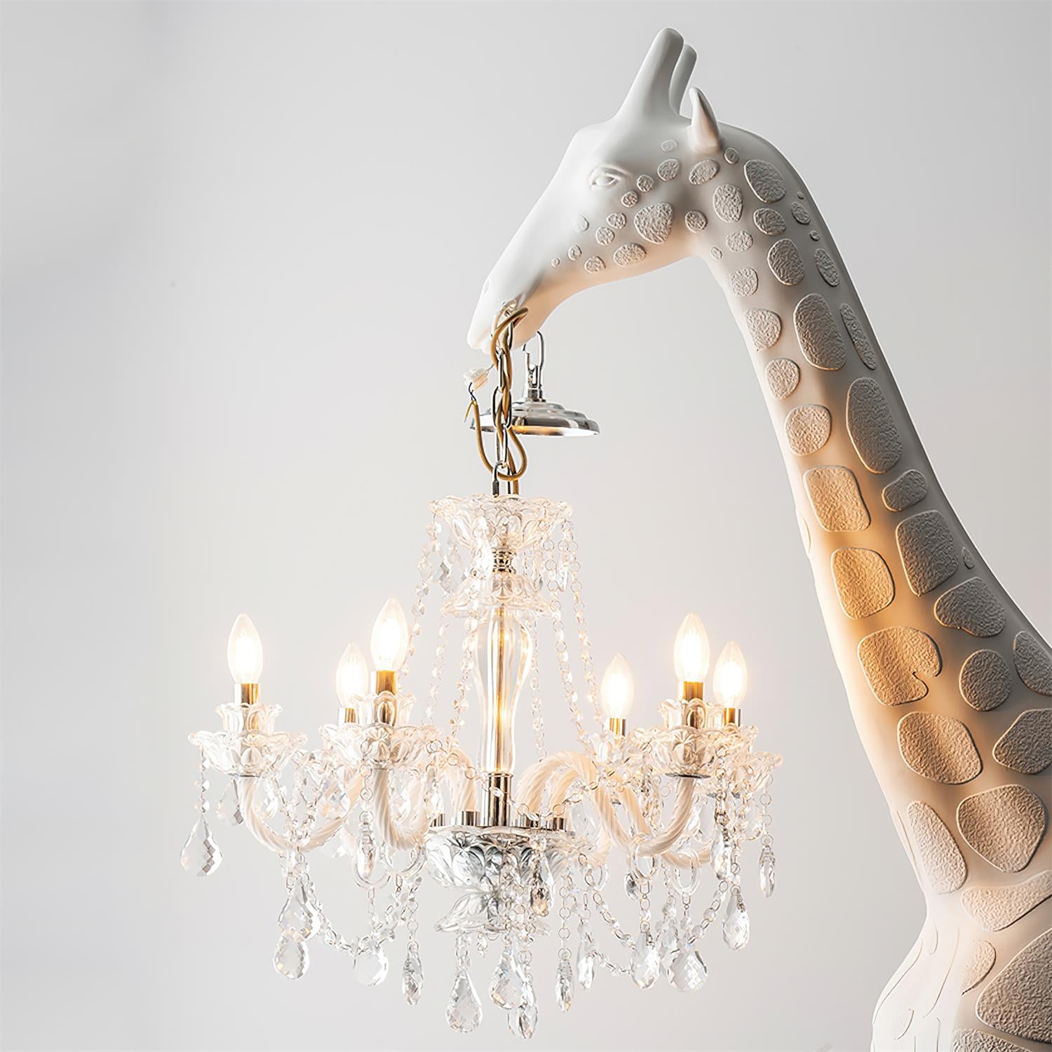 giraffe-sculpture-floor-lamp-with-crystal-chandelier-luxury-animal-floor-light