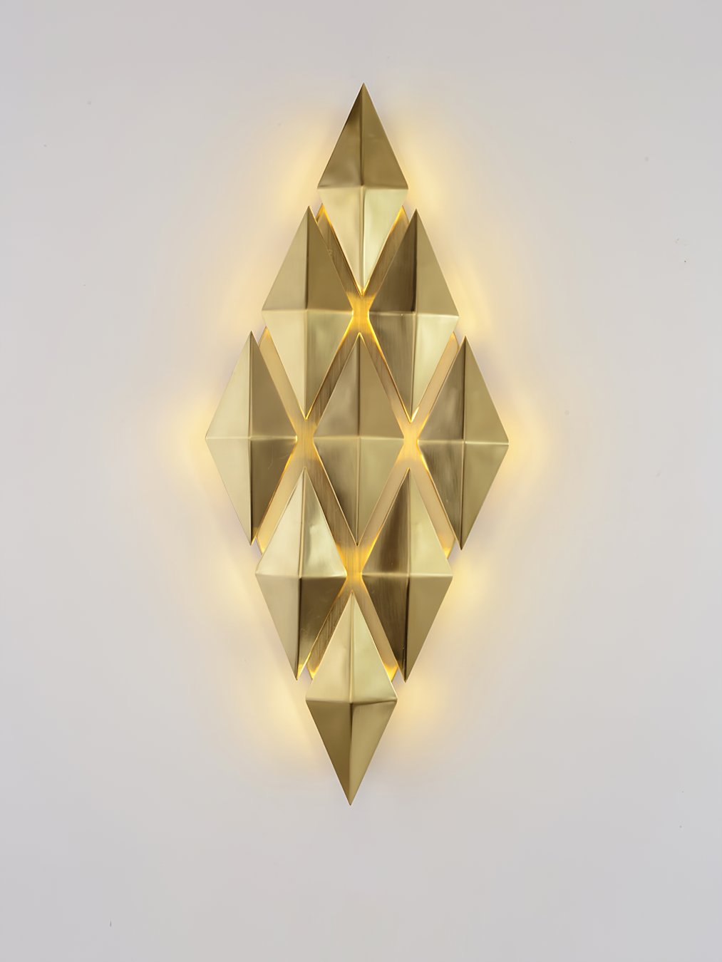 modern-golden-honeycomb-led-wall-sconce-with-gold-finish-geometric-design-for-luxury-interior-decor