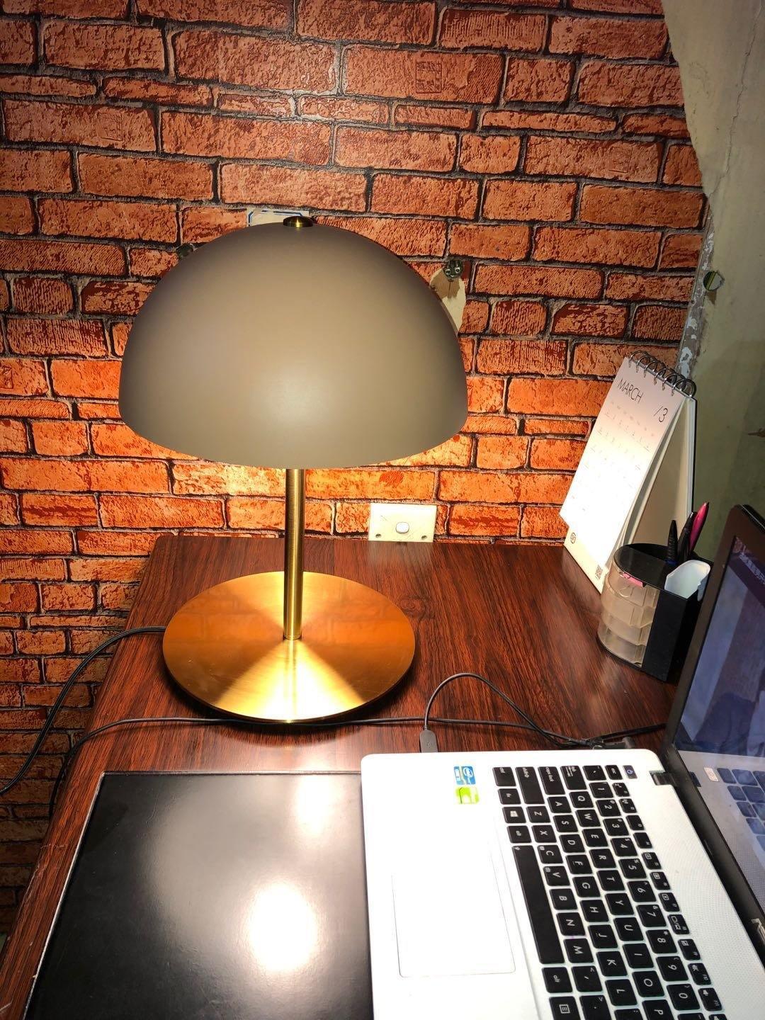 Modern Dome Metal Table Lamp Contemporary Mushroom Style Nightstand Light for Bedroom and Office