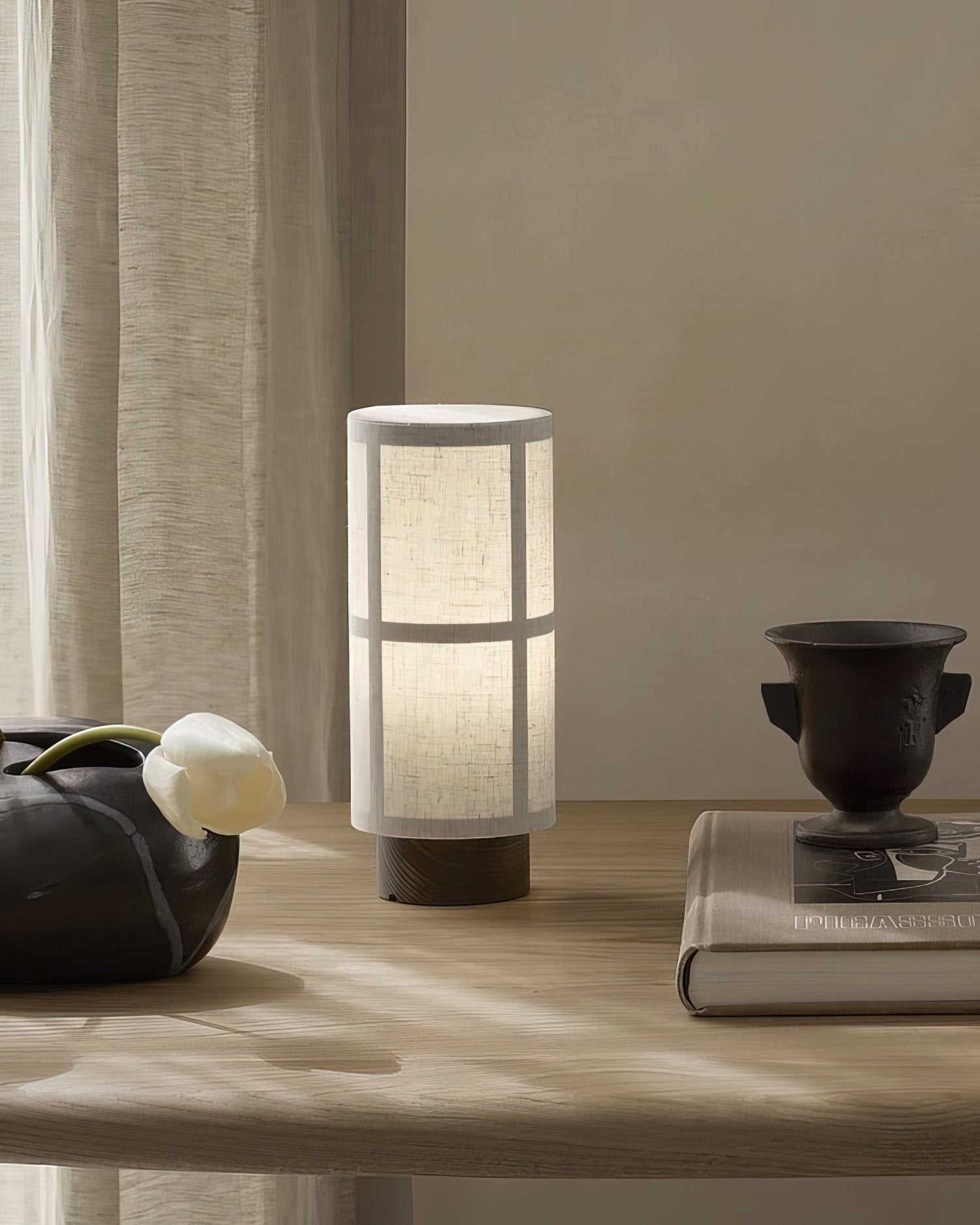 hashira-style-japanese-fabric-lantern-portable-table-lamp-with-wood-base-usb-rechargeable-bedside-light