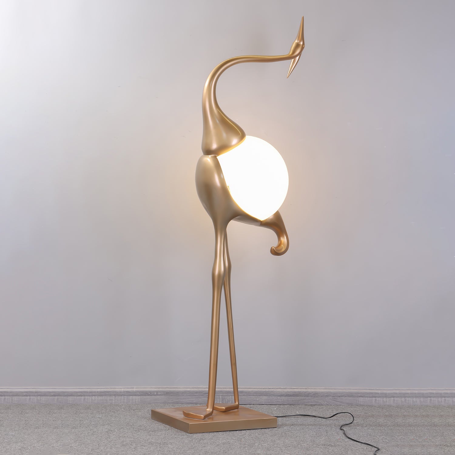 artistic-golden-heron-sculpture-standing-floor-lamp-for-modern-living-room-decor