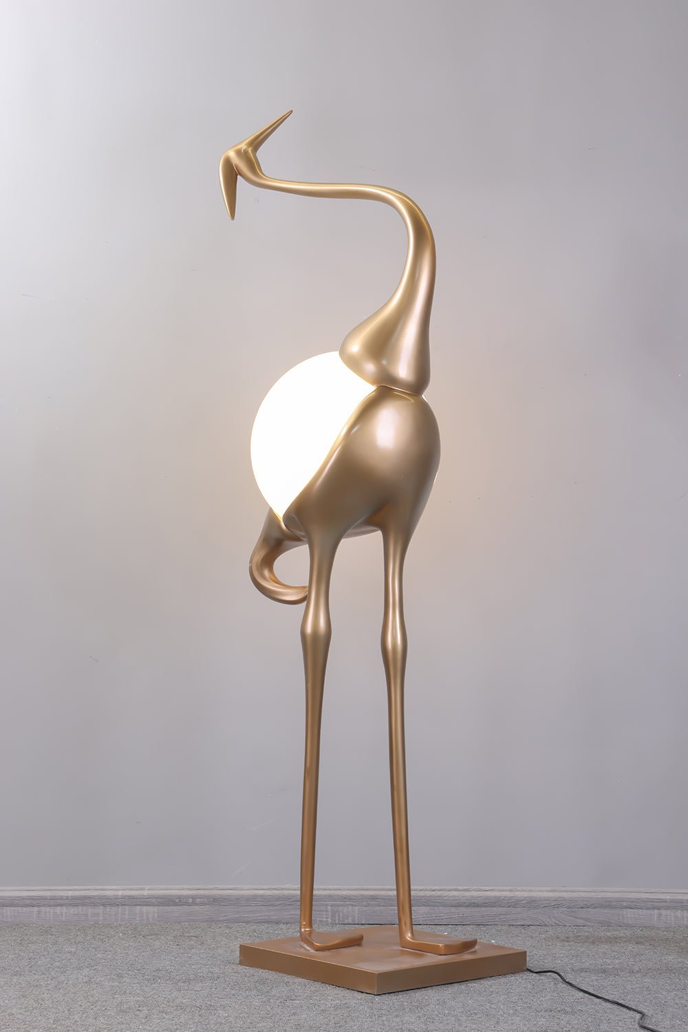 artistic-golden-heron-sculpture-standing-floor-lamp-for-modern-living-room-decor