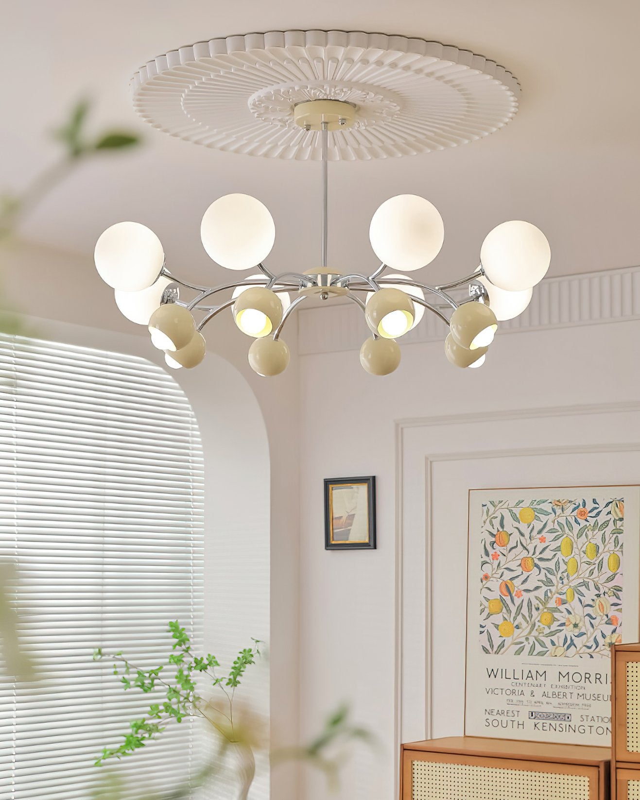 modern-cream-glass-globe-sputnik-chandelier-for-living-room-and-dining-space