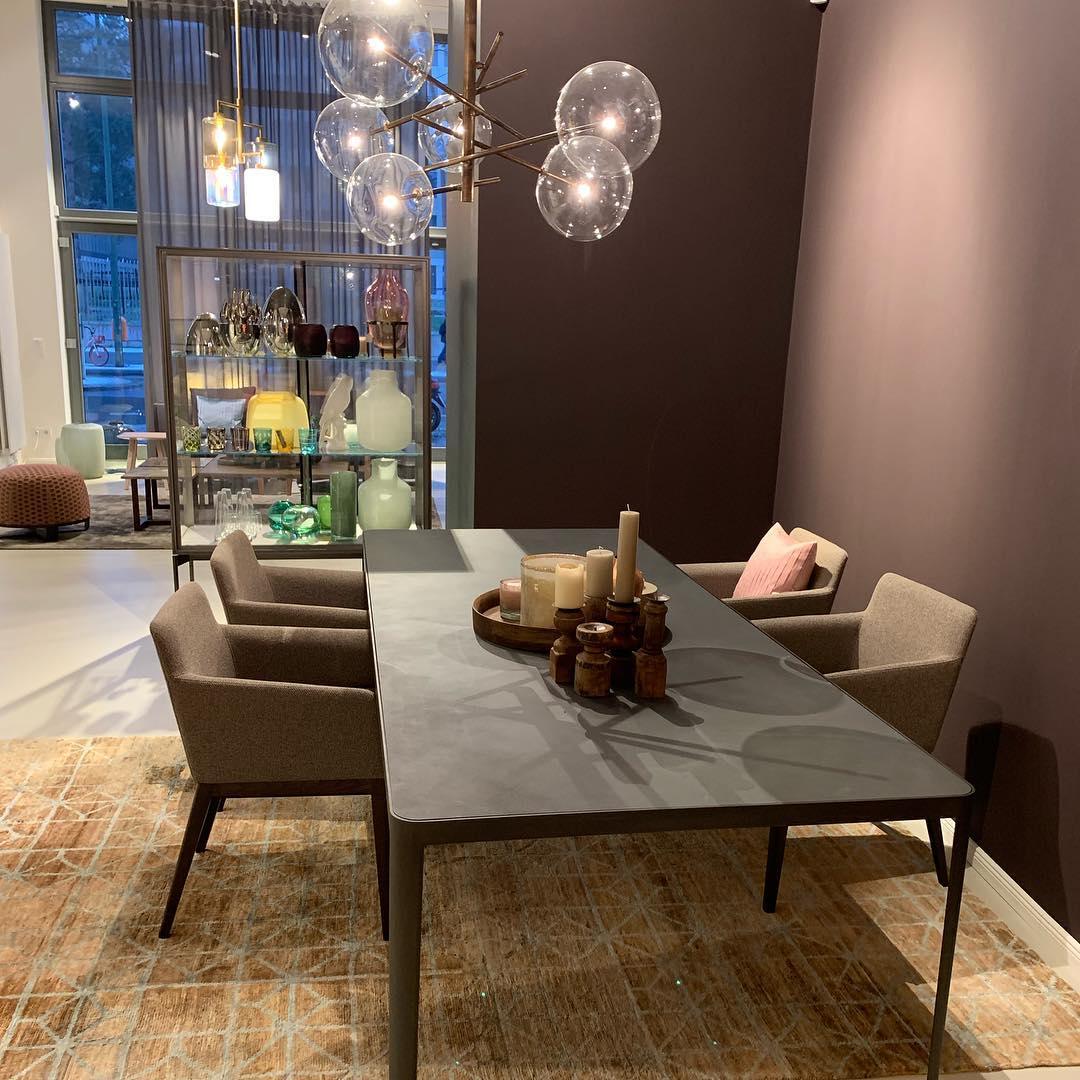 modern-glass-bubble-chandelier-with-burnished-brass-finish-and-led-integrated-lighting