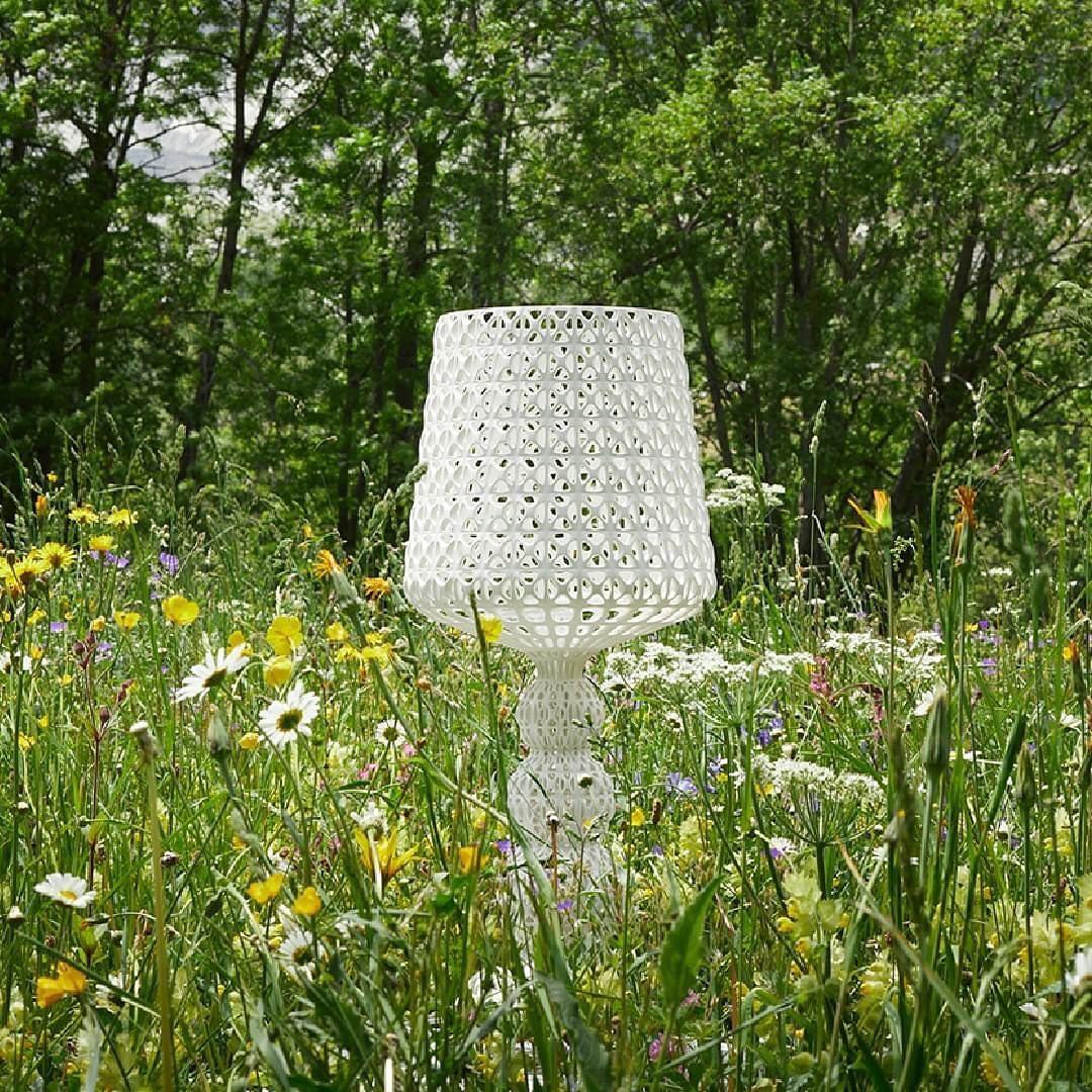 Elegant Kabuki Style Modern Acrylic LED Table Lamp with Dimmable Light