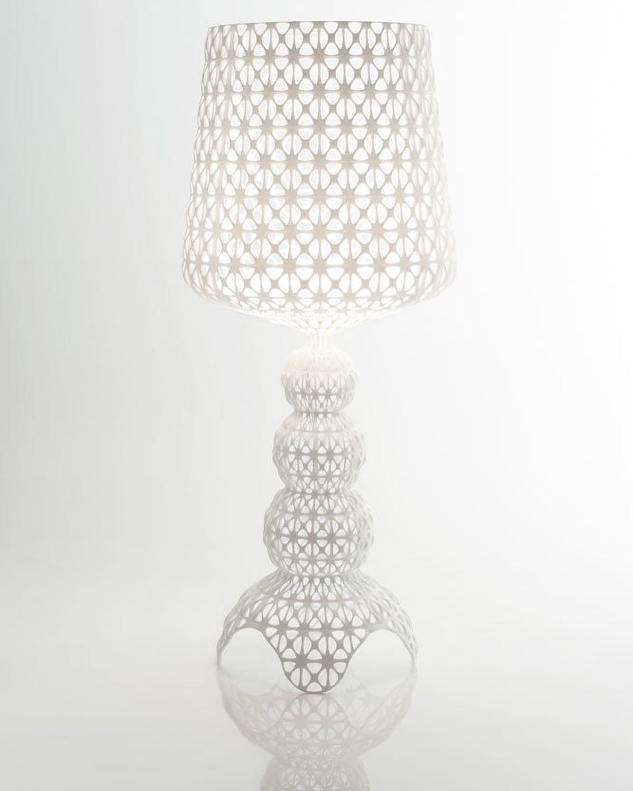 Elegant Kabuki Style Modern Acrylic LED Table Lamp with Dimmable Light