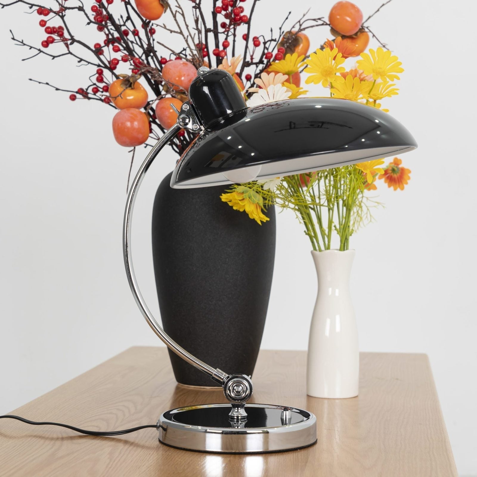 modern-bauhaus-style-metal-table-lamp-elegant-geometric-desk-light-for-office