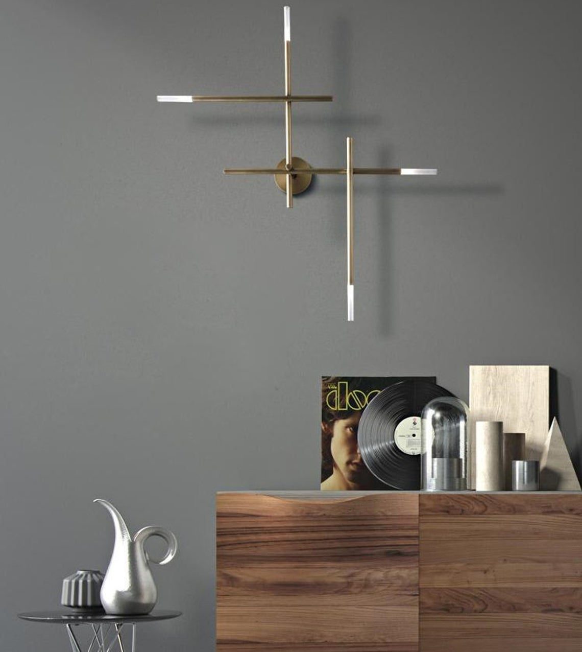 kitami-modern-metal-and-satinated-glass-wall-sconce-for-elegant-home-lighting