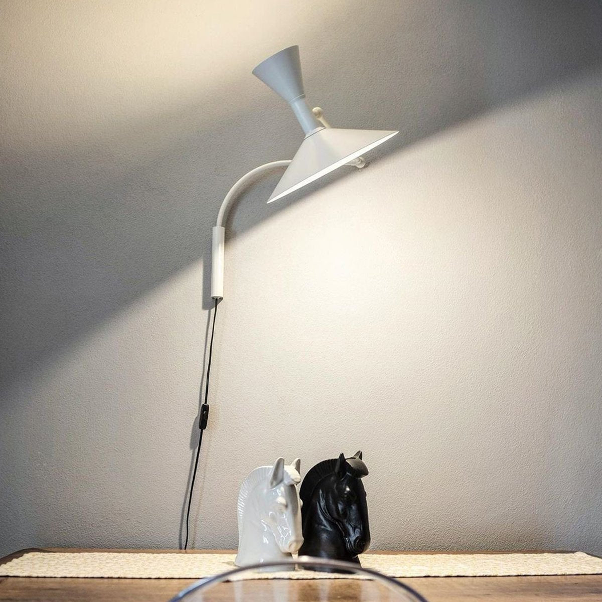 industrial-style-adjustable-dual-joint-wall-light-plug-in-sconce-with-aluminum-diffuser
