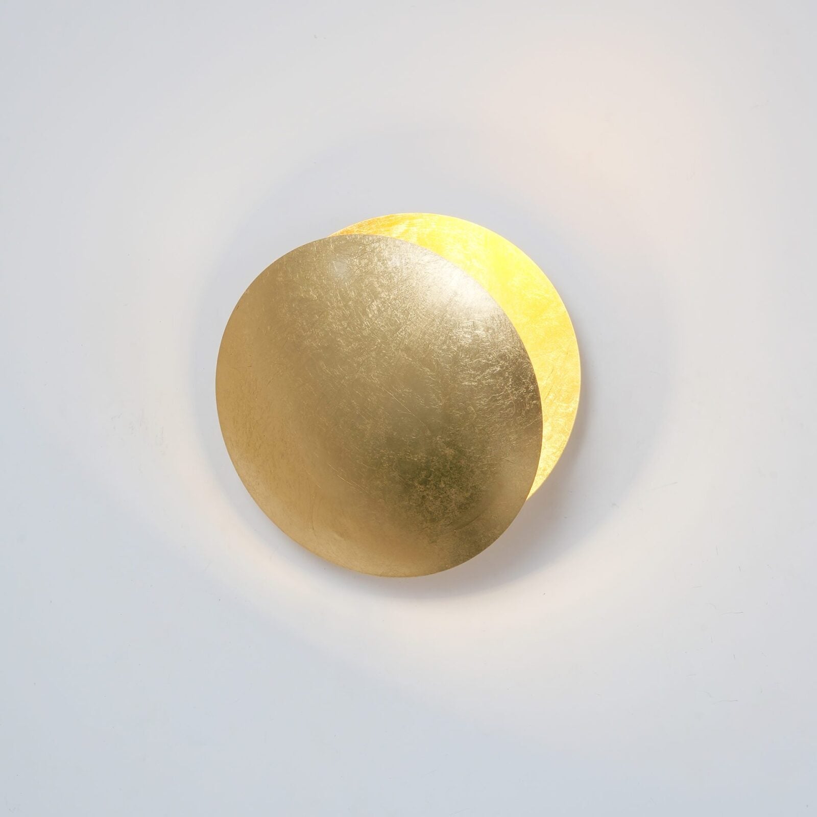 minimalist-adjustable-led-wall-lamp-handcrafted-metal-sconce-for-modern-interior-decor