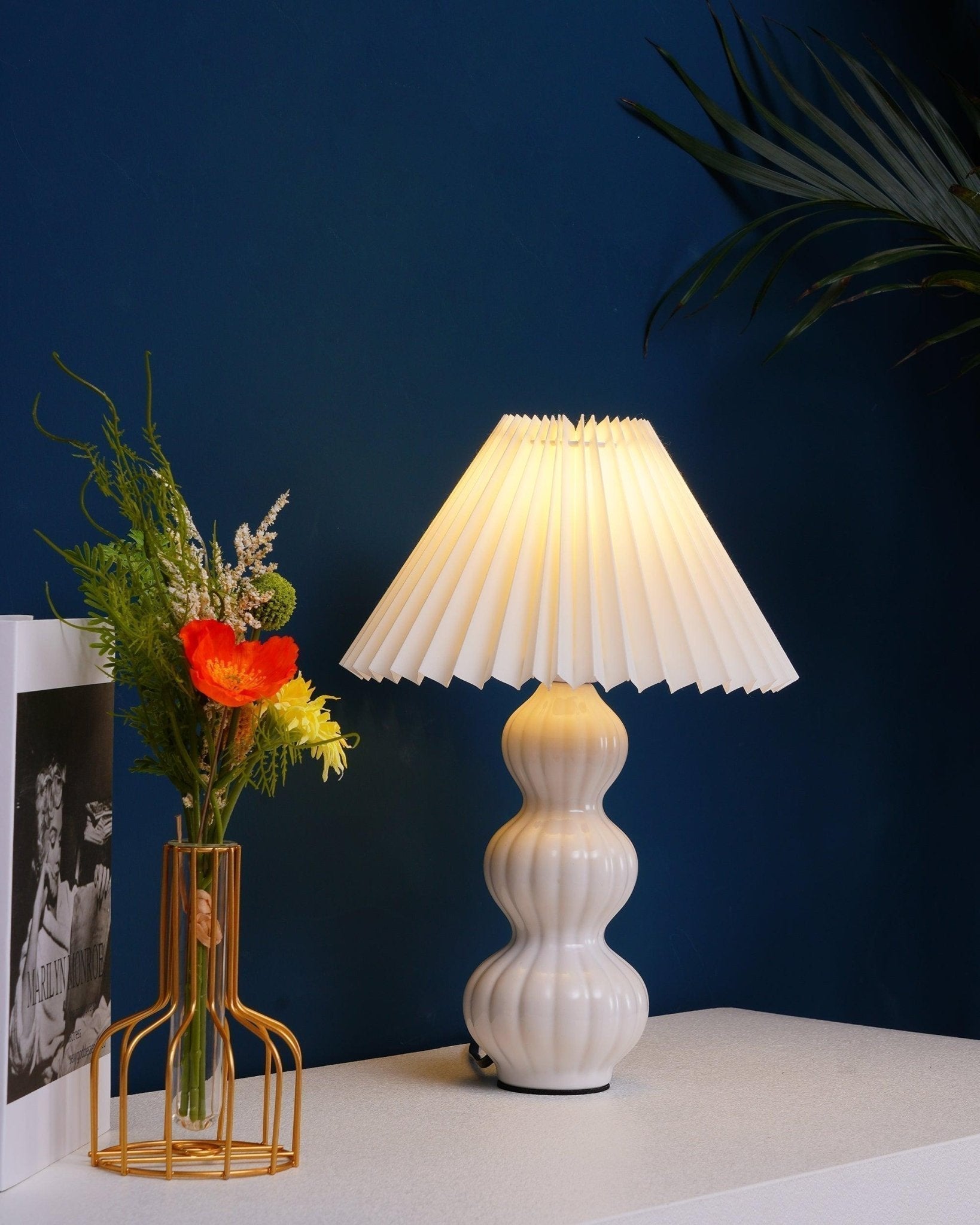 Modern Ribbed Ceramic Gourd Table Lamp White Gloss Desk Light with Linen Shade