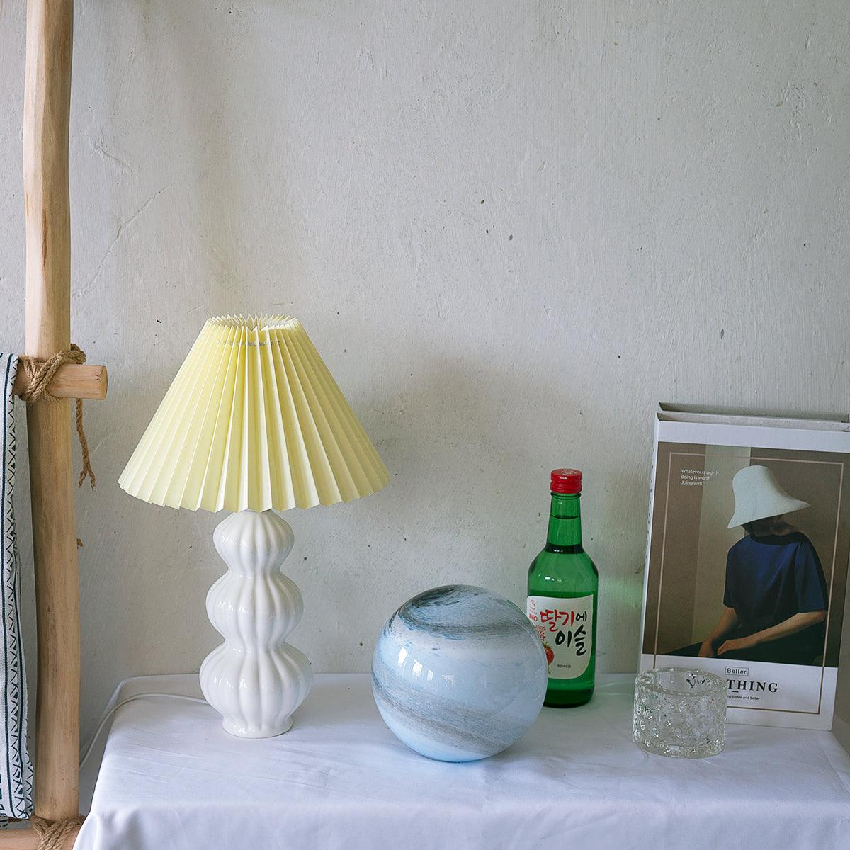 Modern Ribbed Ceramic Gourd Table Lamp White Gloss Desk Light with Linen Shade
