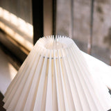 Modern Ribbed Ceramic Gourd Table Lamp White Gloss Desk Light with Linen Shade