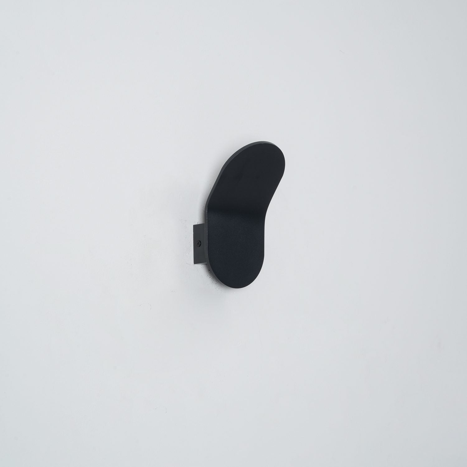modern-lik-led-wall-sconce-indirect-lighting-fixture-for-living-room-and-bedroom