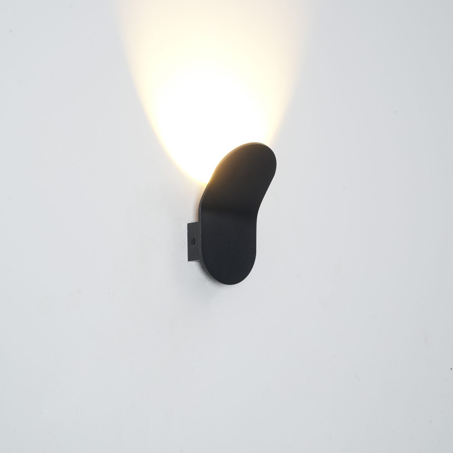 modern-lik-led-wall-sconce-indirect-lighting-fixture-for-living-room-and-bedroom