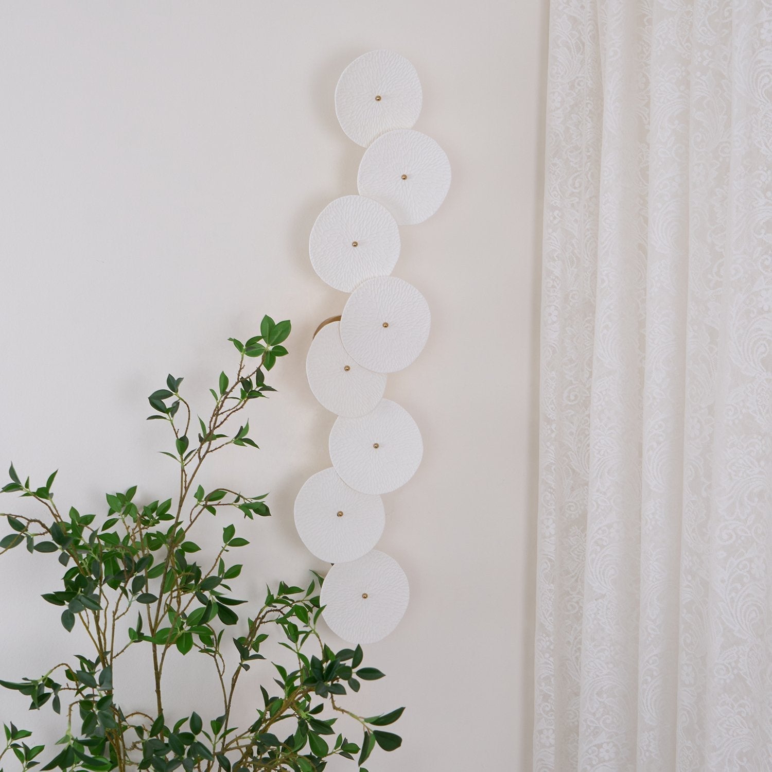 elegant-ceramic-lotus-leaf-wall-sconce-modern-gold-finish-light-for-living-room