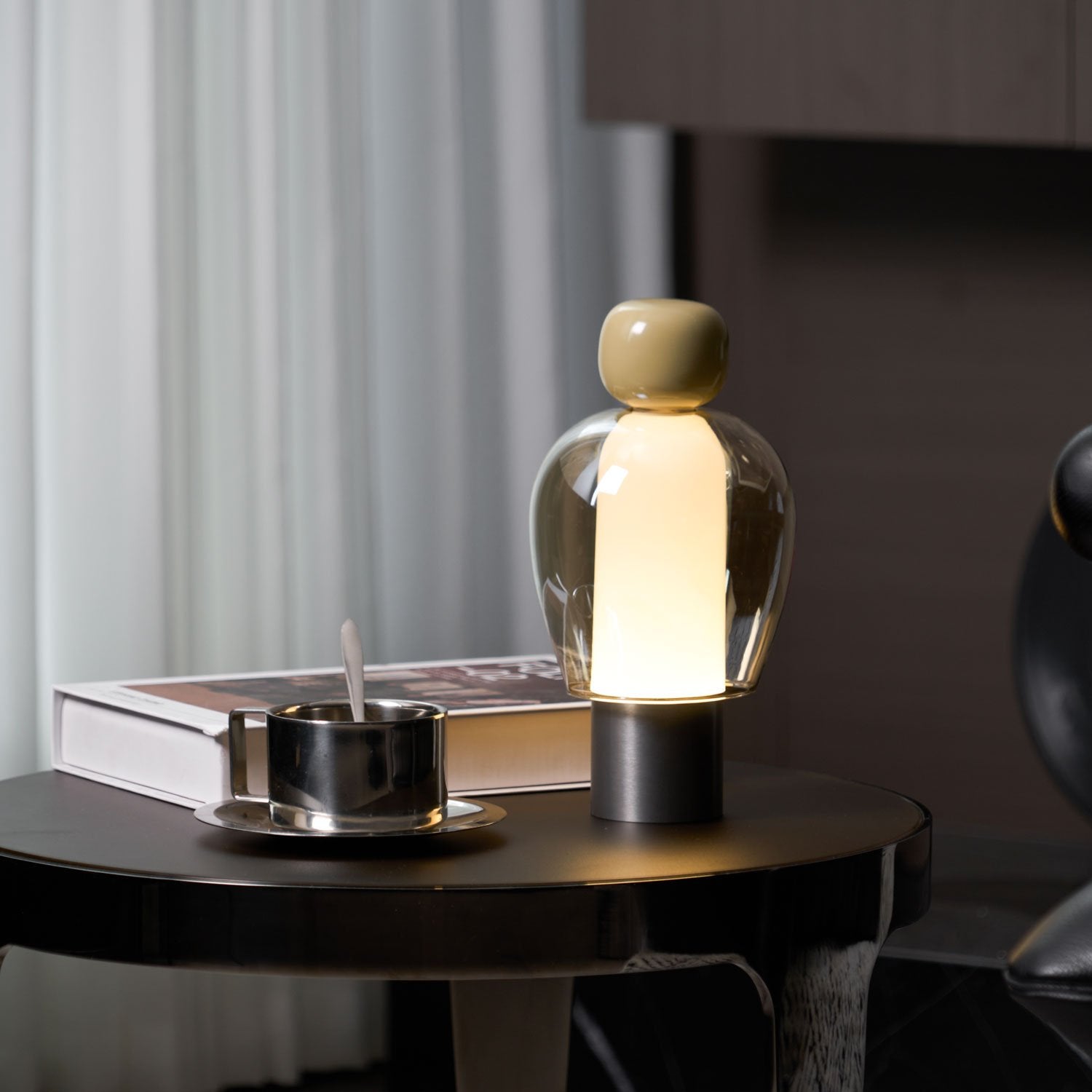 cordless-led-portable-table-lamp-modern-glass-mushroom-night-light-for-bedroom-and-living-room