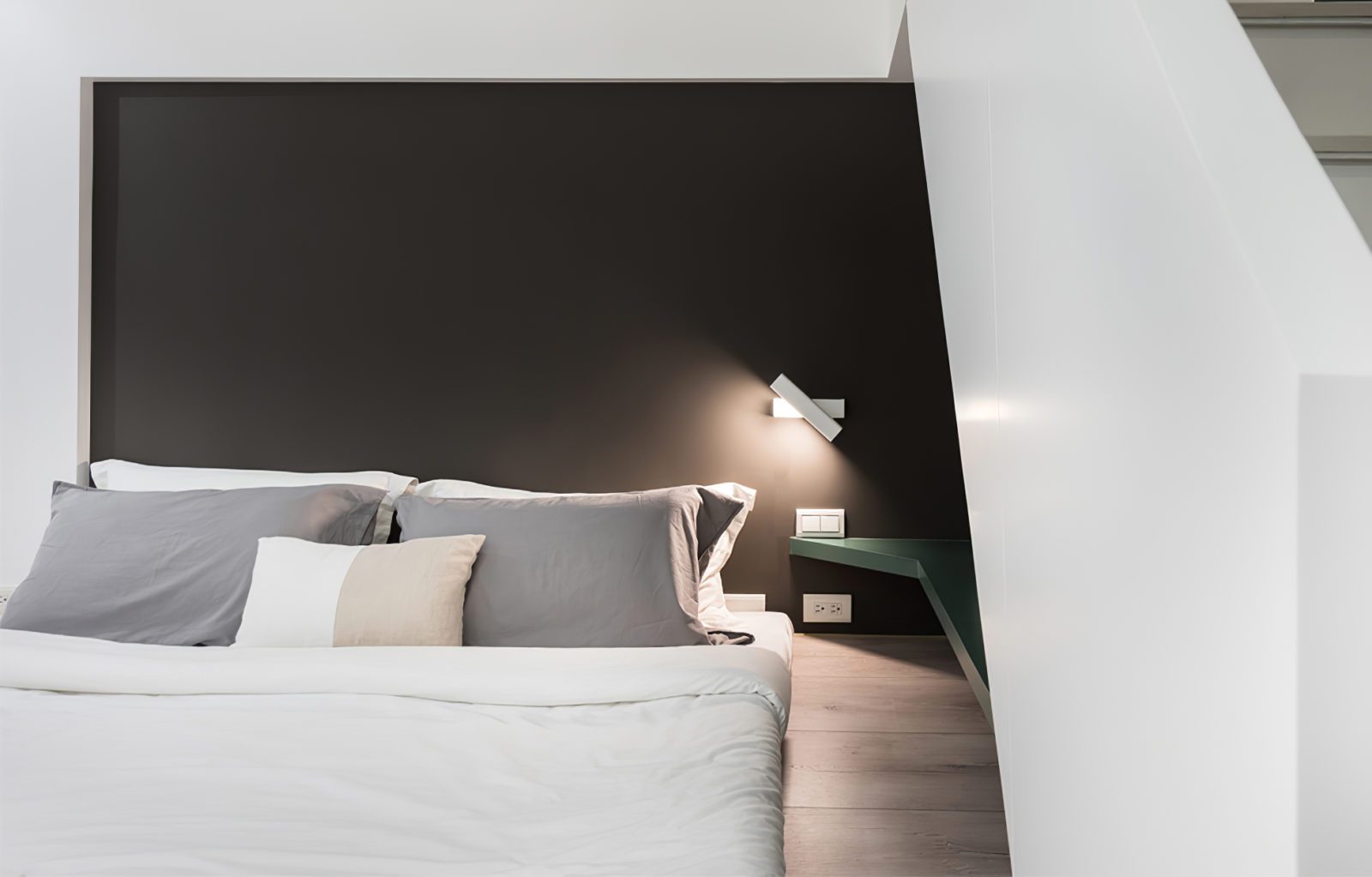 dimmable-round-wooden-led-sconce-modern-bedside-wall-lamp-for-home-decor