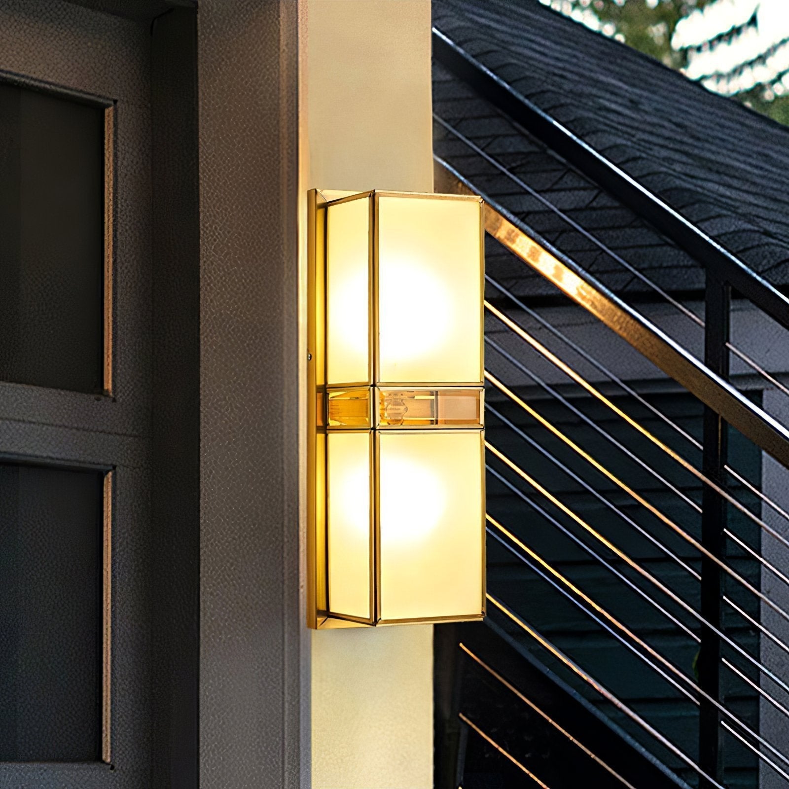 modern-brass-wall-sconce-lighting-with-elegant-handcrafted-glass-shade