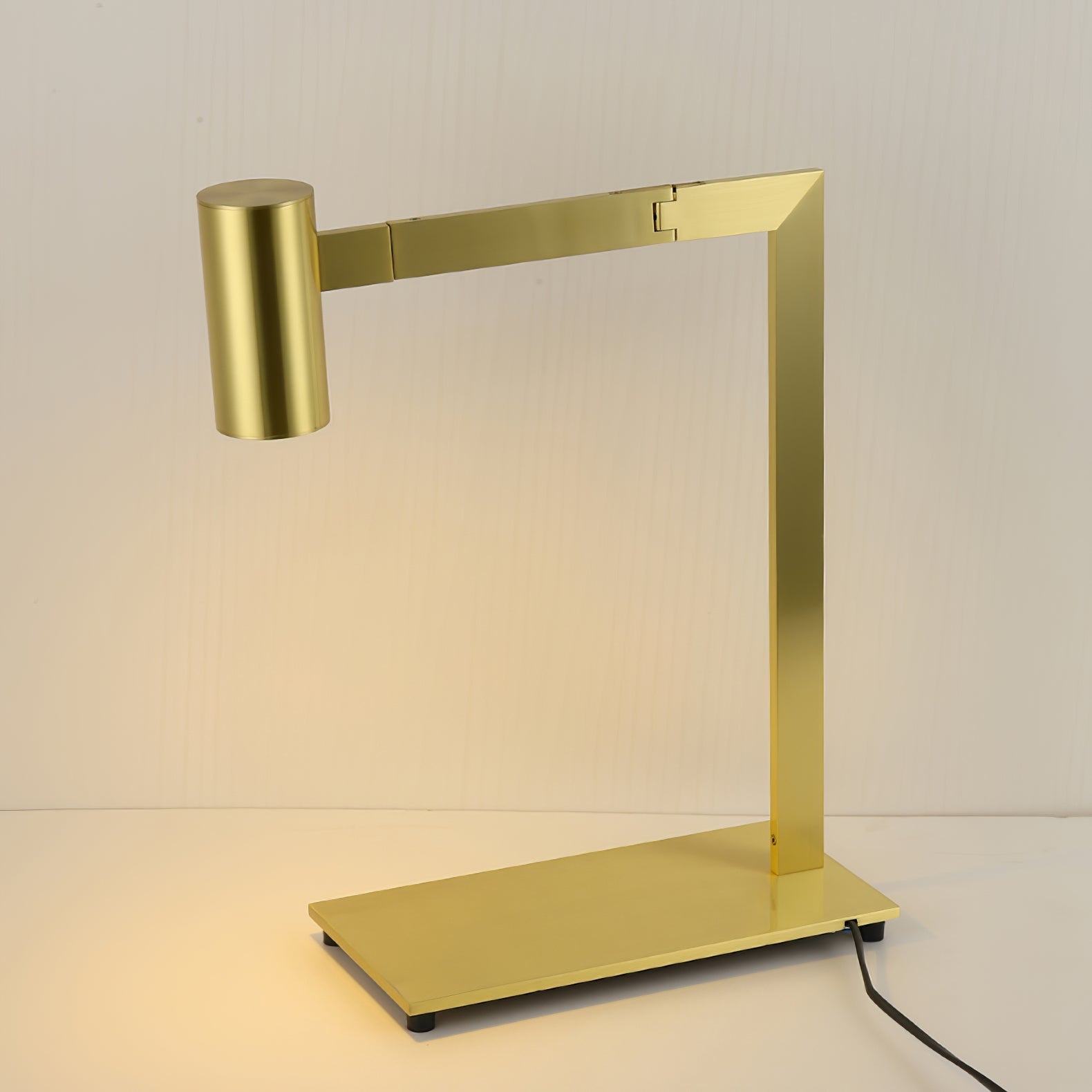 Modern Minimalist Circular LED Table Lamp with Integrated Lighting for Bedside and Desk